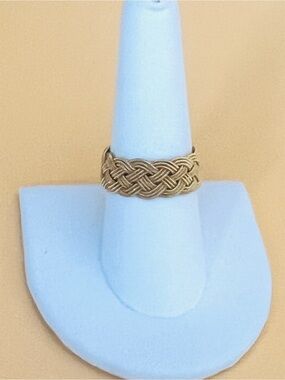 Gold plated ring size 8, braided design